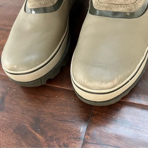 Sorel joan of arc wedge boots. Size 10.5 (I wear a size 10 and sized up). - Picture 4 of 8